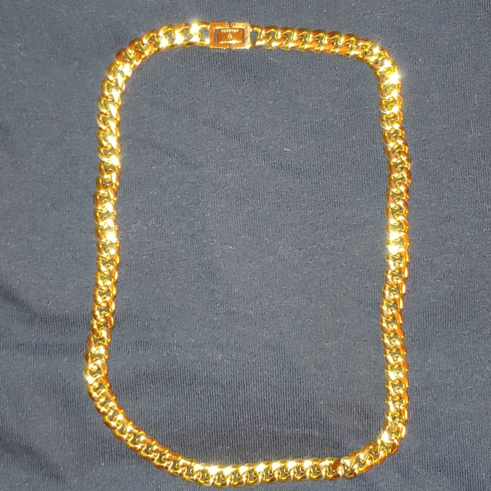 22 In. 18K Gold Cuban Link Chain